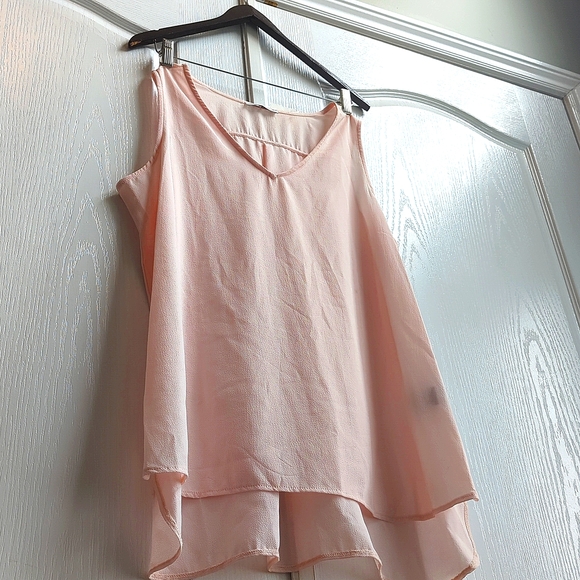 🌸Light Pink Tank Top Blouse🌸 - Picture 3 of 5